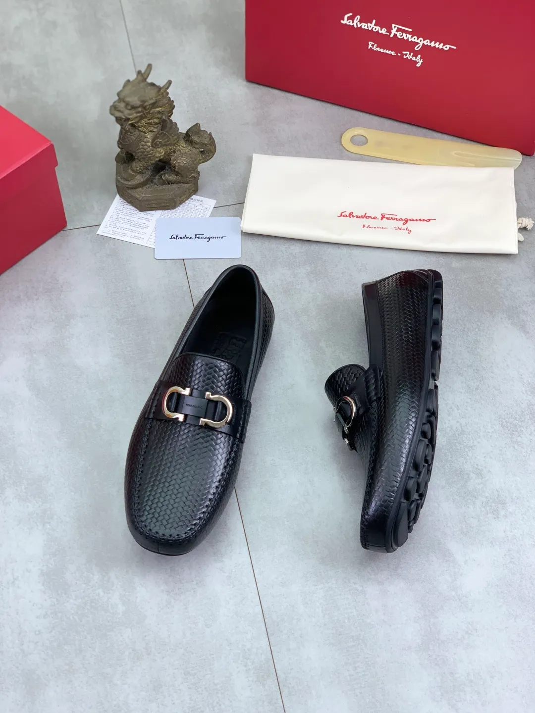 Men's shoes 💰P460 new high quality [Ferragamo/Ferragamo] latest model original imported calfskin, imported cowhide lining + original luxury metal buckle + original combination outsole Comparison without pressure Code number: 38-44 (45 customized)